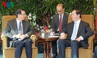 President Quang receives leaders of Singapore’s major groups
