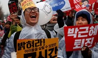 Demonstrations pro or against President Park Geun-hye continue in Seoul