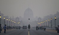 New Delhi pollution hits dangerous level