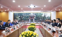 Vietnam, US strengthen financial cooperation 