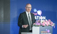 Meta senior official insists best support for innovation in Vietnam is innovative products