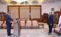 也门总统哈迪解除总理职务
