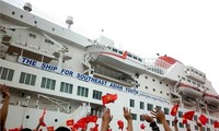 通过东南亚-日本青年船活动推介越南形象