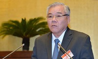 越南14届国会2次会议向一些法律修正案（草案）提供意见