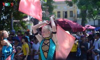 Sôi động lễ hội Carnival tại phố đi bộ Hồ Gươm 