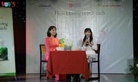 Nhà văn Hoài Hương ra mắt cuốn sách “Hà Nội hoa tình“
