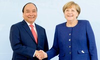 Entretien Nguyen Xuan Phuc-Angela Merkel