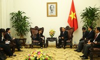 L’ambassadrice singapourienne au Vietnam reçue par Truong Hoa Binh 