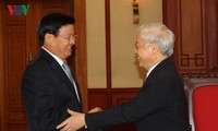 Thongloun Sisoulith s’est dit satisfait des relations vietnamo-laotiennes