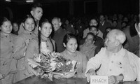 Multiplier les études sur le président Ho Chi Minh et les dirigeants du Parti