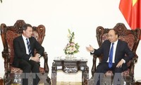 Nguyen Xuan Phuc reçoit des responsables américain et sud-coréen