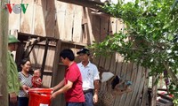 Doksuri: la Croix rouge offre 1,5 milliards de dongs aux sinistrés
