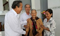 Truong Hoa Binh rencontre des électeurs de Long An
