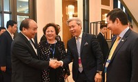 Nguyen Xuan Phuc rencontre des investisseurs d’Asie-Pacifique