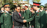 Le secrétaire général du PPR et président du Laos termine sa visite au Vietnam