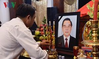 Poursuite de l’hommage à l’ancien Premier ministre Phan Van Khai 