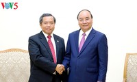Nguyên Xuân Phuc reçoit les hôtes du Laos