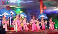 Un festival de chant van à Huê