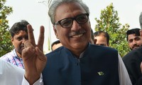 Pakistan: le nouveau président prête serment