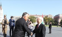 Relations Vietnam-Hongrie portées au niveau de partenariat intégral