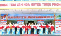 Exposition sur les archipels de Hoàng Sa et Truong Sa à Quang Tri