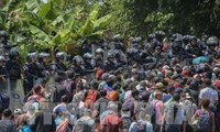 Migrants: Trump prévoit des “villes de tentes” et envoie 5.000 soldats à la frontière