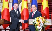 Entretien Nguyên Xuân Phúc - Dmitry Medvedev