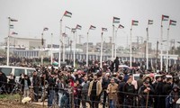 Gaza : manifestations massives à la frontière israélienne, quatre Palestiniens tué