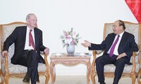 Nguyên Xuân Phuc reçoit l’ancien Premier ministre canadien Jean Chrétien