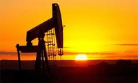Le prix du pétrole repart doucement à la hausse