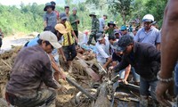 Glissement de terrain: Nguyên Xuân Phuc demande une accélération des opérations de secours
