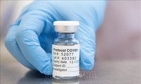 Covid-19: le Royaume-Uni commence à injecter le vaccin AstraZeneca/Oxford