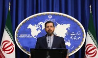 Nucléaire: L'Iran insiste sur la levée préalable des sanctions américaines