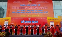 L’exposition Vietbuild Hanoï 2022 réunit plus de 1.000 stands vietnamiens et étrangers