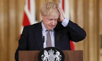 Boris Johnson annonce sa démission comme chef du parti conservateur 