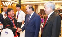Le Vietnam rend hommage aux présidents du Front de la patrie au niveau local