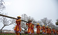 Lễ thưởng tiêu - dựng cây nêu đón Tết tại Huế