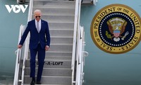 Tổng thống Joe Biden đến sân bay Nội Bài, bắt đầu chuyến thăm cấp Nhà nước Việt Nam