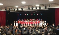 Vietnamese songs honored in France
