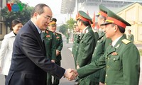 越人民軍創立に様々な活動