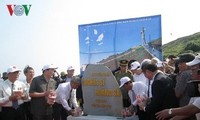  「ホアンサ犠牲者」記念塔が起工