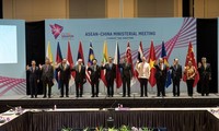 ASEAN＋3協力枠内を促進