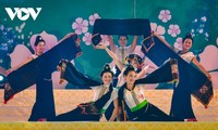 タイ族の伝統的舞踊「ソエタイ(Xoe Thai)」