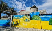 南中部沿海地方ビンディン省にあるニョンーリ村の壁画