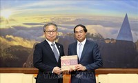 在ベトナム日本国大使、第3回越日友好議員連盟総会出席及びラオカイ省訪問