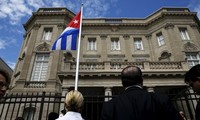 在米キューバ大使館に火炎瓶　「テロ攻撃」と大統領が非難