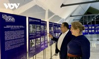 チン首相、ホーチミン主席に関する写真展などに出席