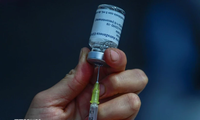 アストラゼネカ社、自社の新型コロナワクチンが血栓を引き起こす可能性があることを認める