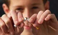 WHO、若者に対する喫煙の危険性を警告