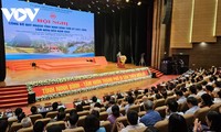 チン首相 ニンビン省の開発計画を発表する会議に出席